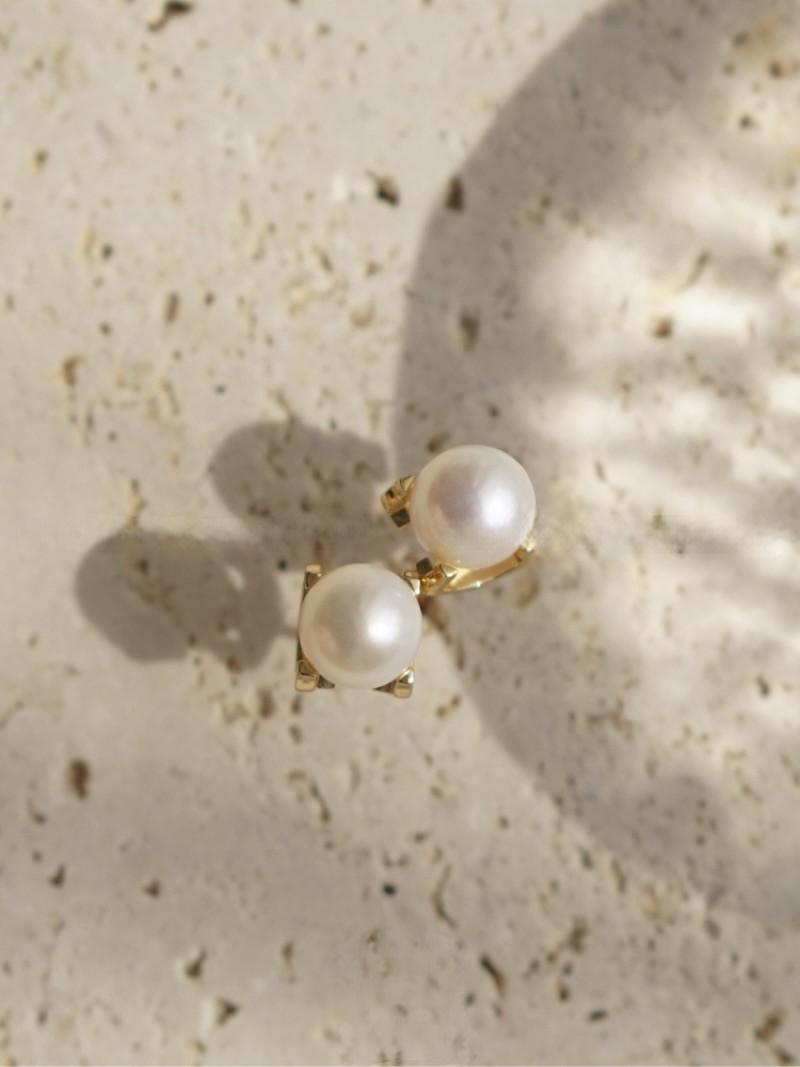 Freshwater Pearl Bull Head Stud Earrings