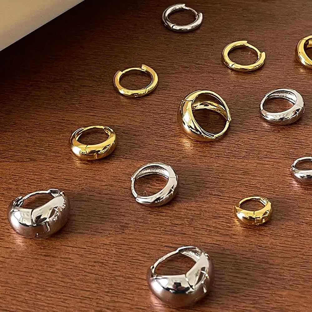 Minimal C-Hoop Earrings