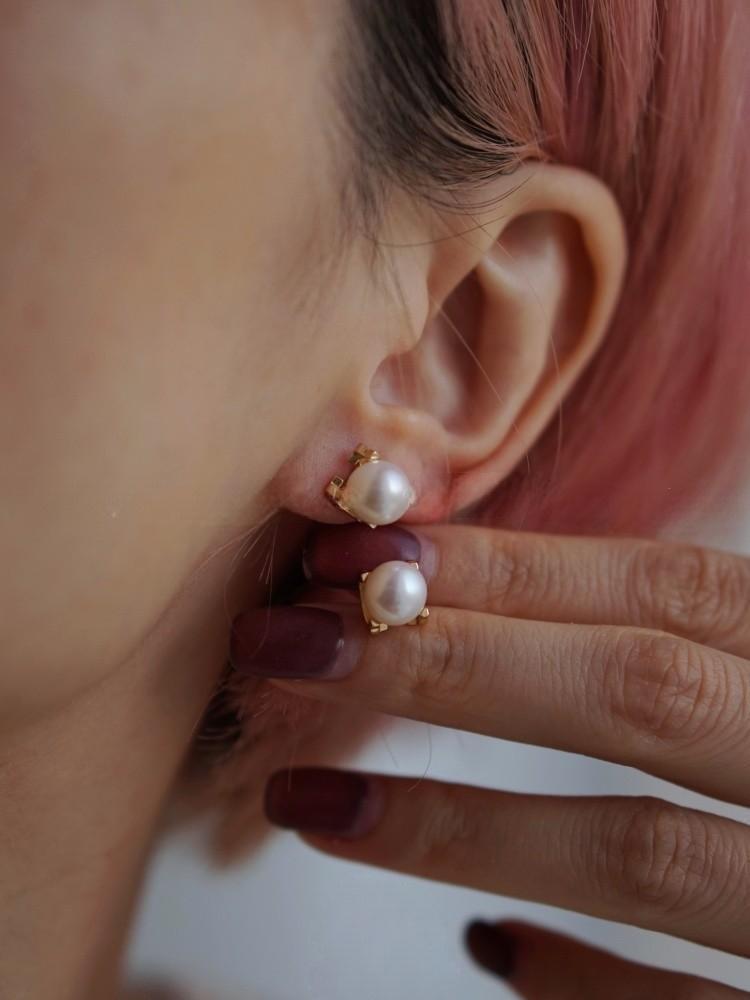 Freshwater Pearl Bull Head Stud Earrings