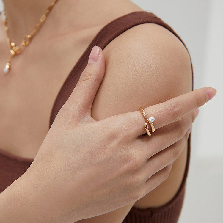 Irregular Pearl Line Ring