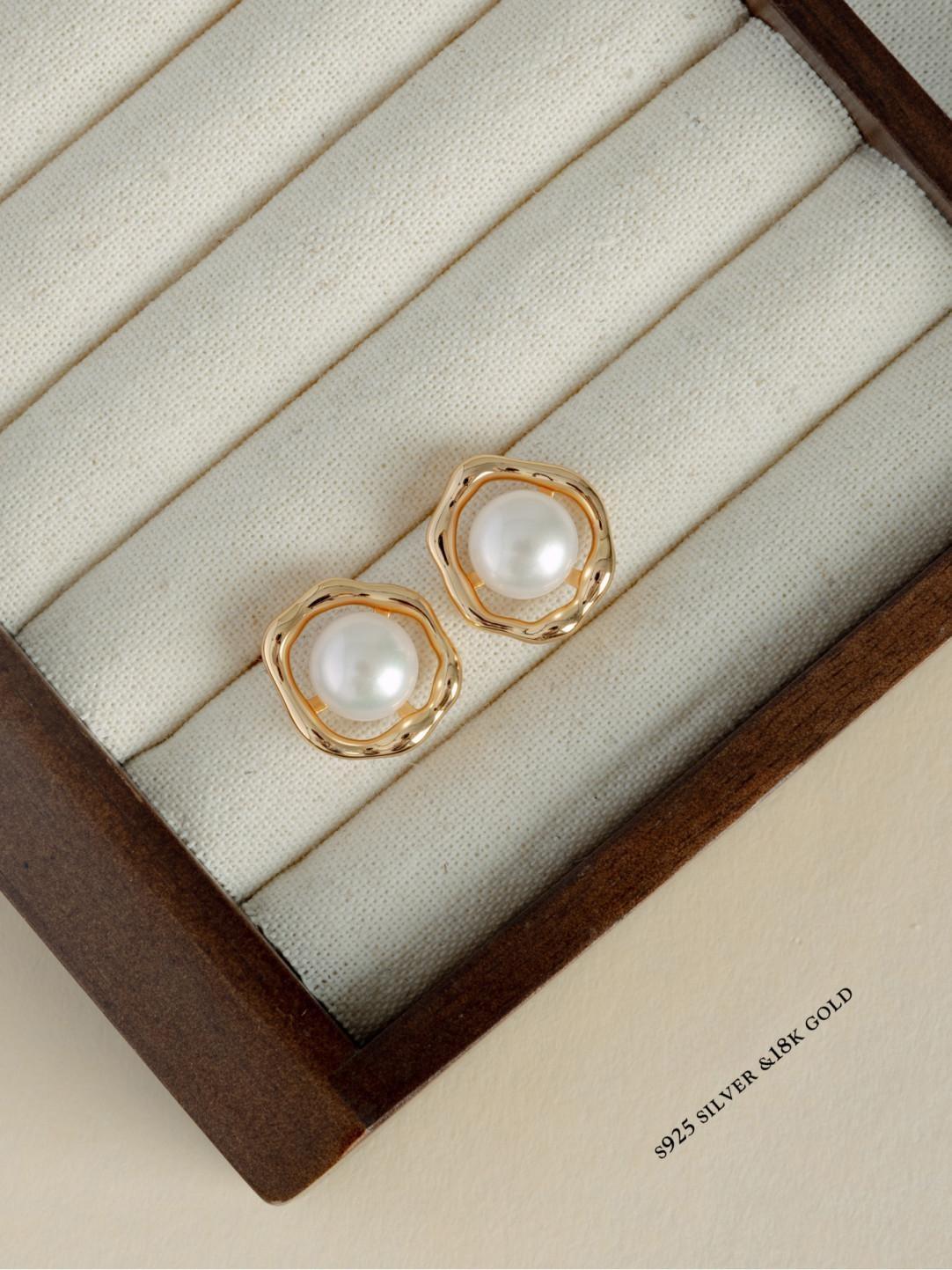 9.5mm Pearl Gold Plated Earrings