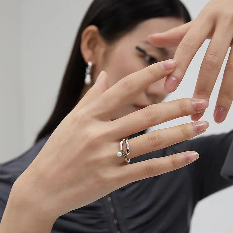 Irregular Pearl Line Ring