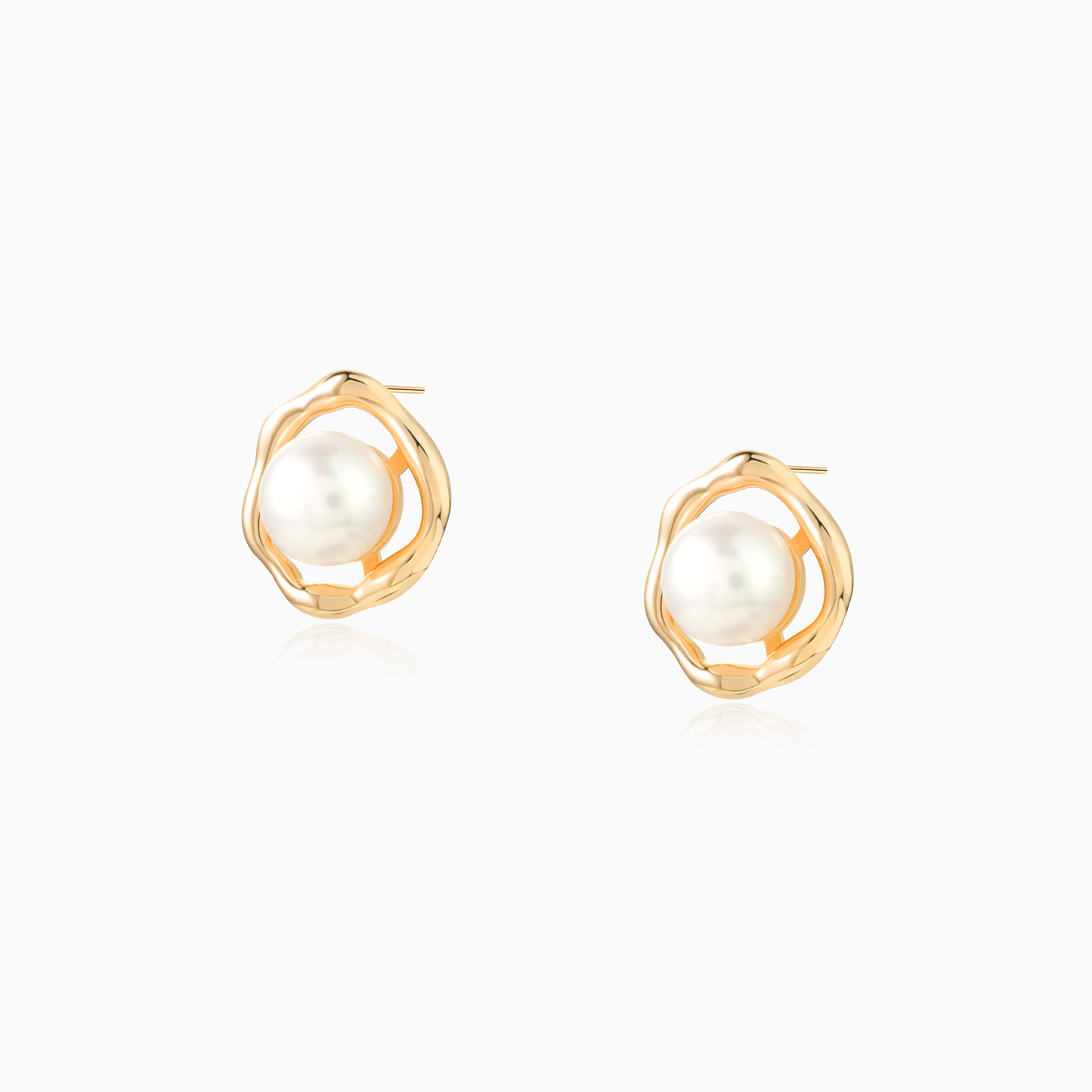 9.5mm Pearl Gold Plated Earrings