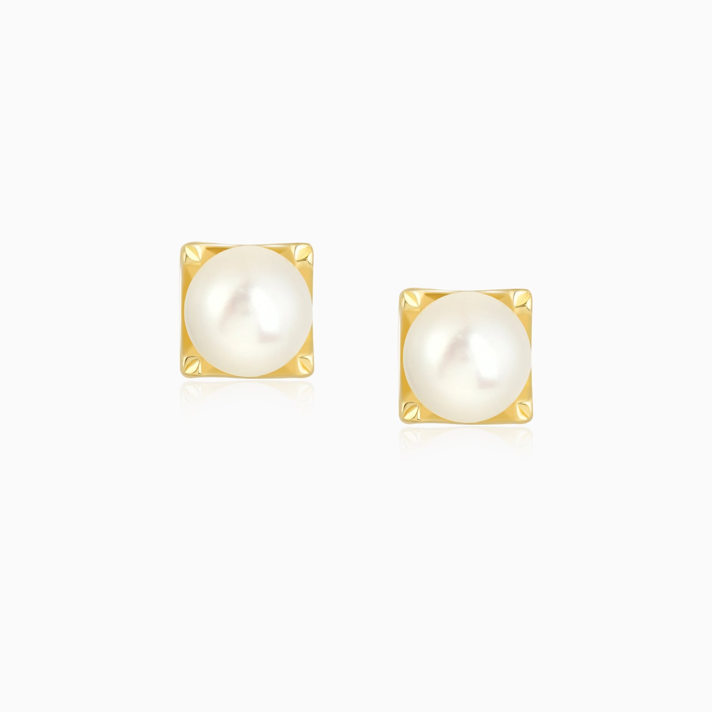 Freshwater Pearl Bull Head Stud Earrings