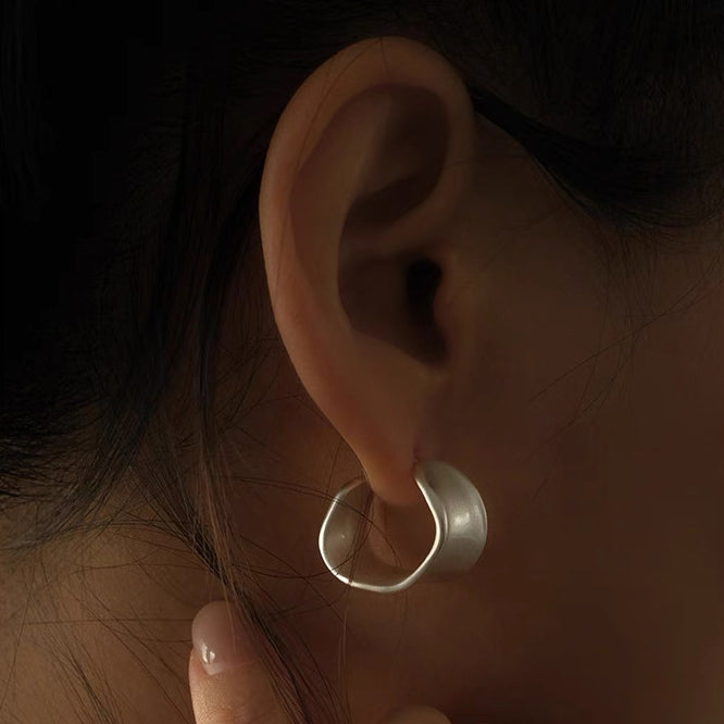 Modern Wave Curve Hoop Earrings