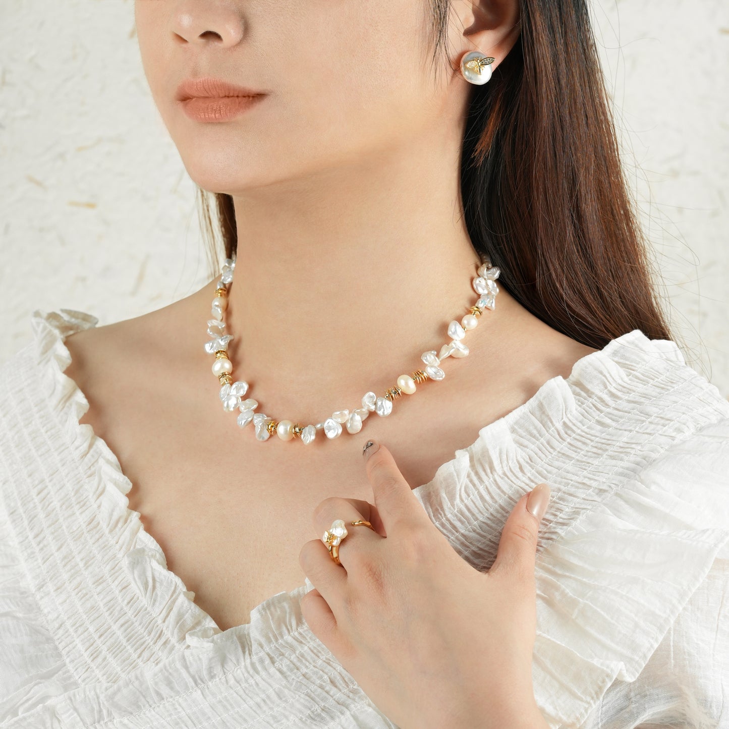 Chic Interlaced Baroque Pearls Necklace