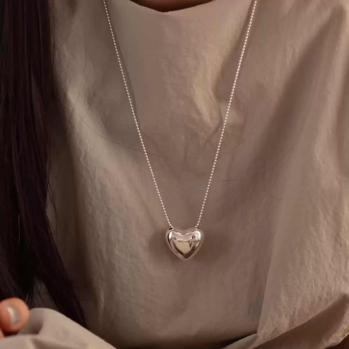 Hollwing Heart Pendant Necklace