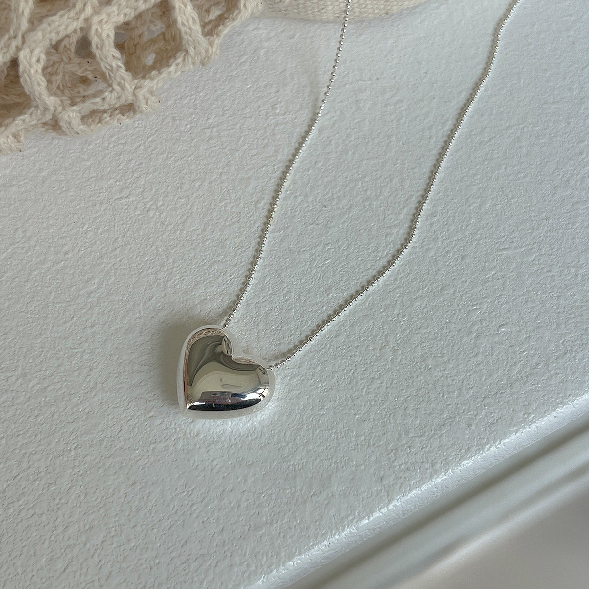 Hollwing Heart Pendant Necklace