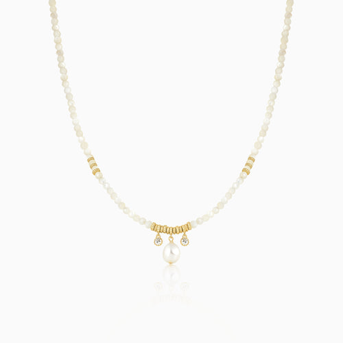 Chic Baroque Pearl Necklace