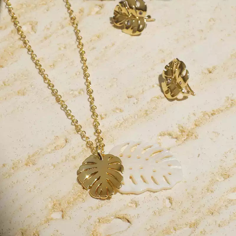 White Nacre Monstera Leaf Gold Plated Neckalce