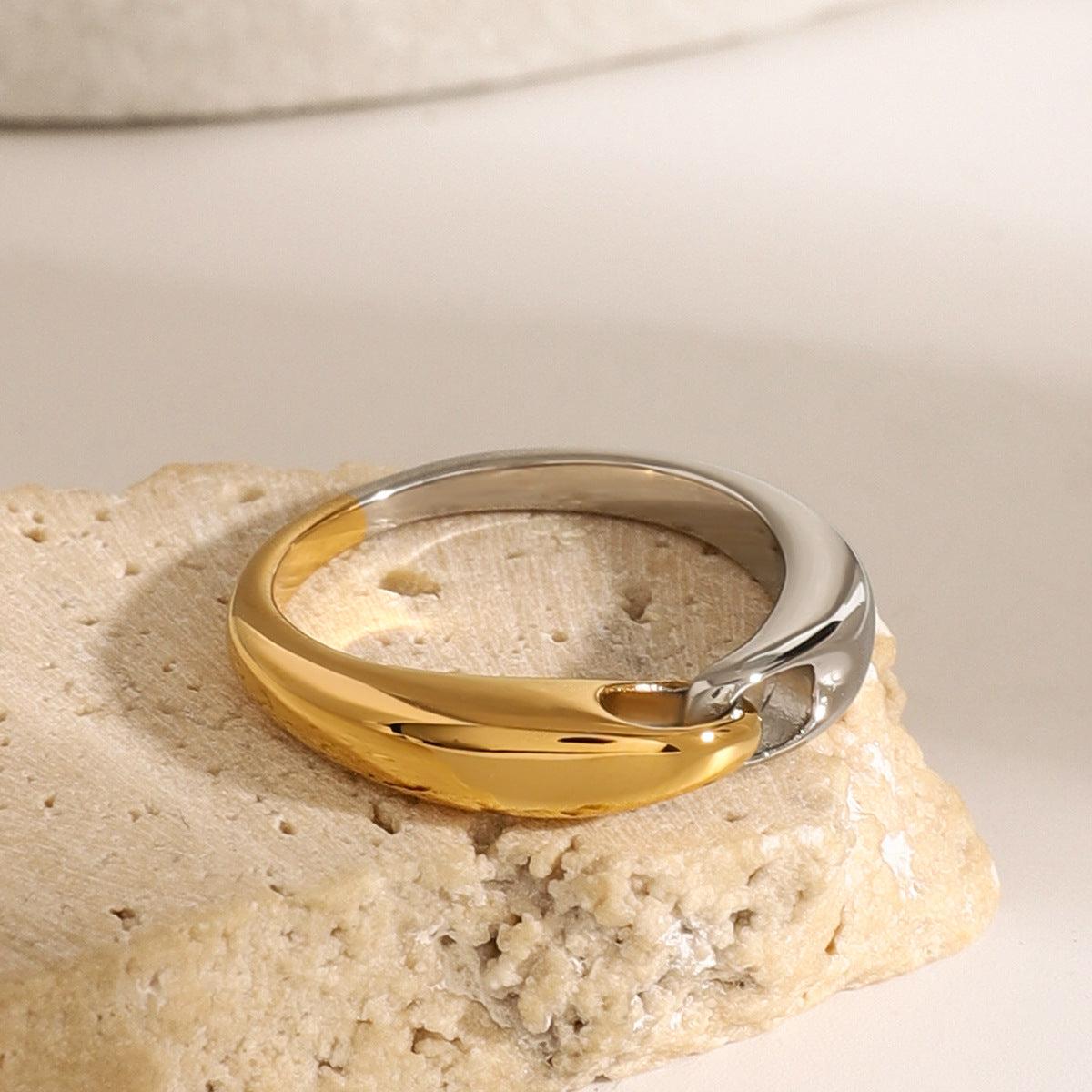Dual Tone Fluid Ring