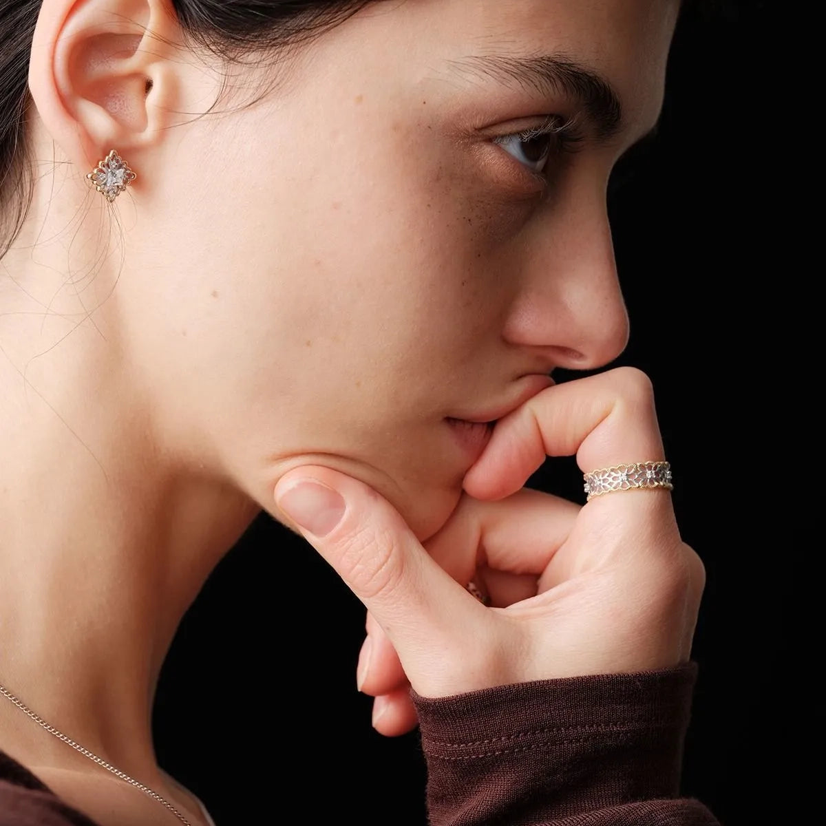 Hollowing Lace Ring