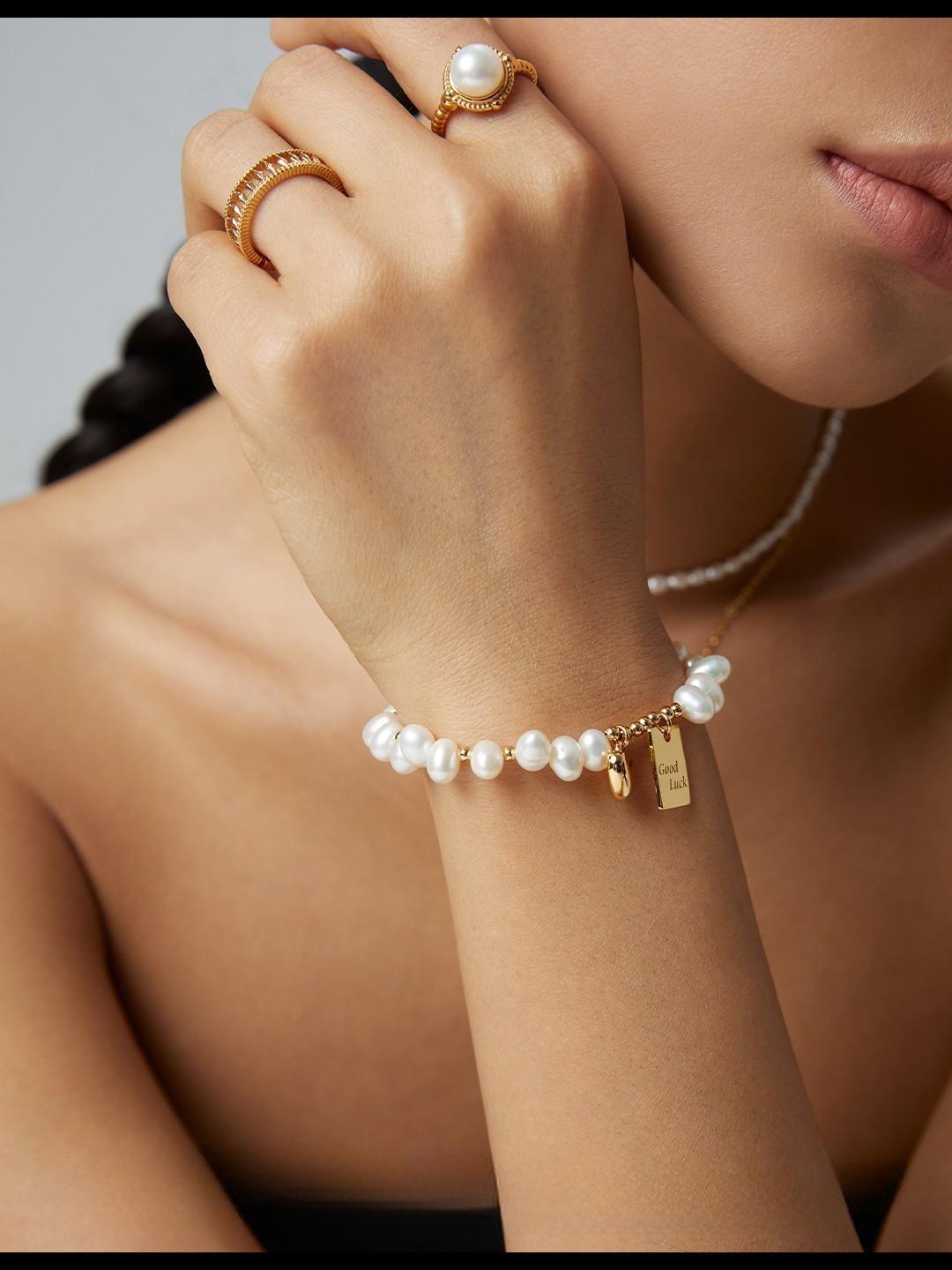 Heart and Plaque Charm Bracelet