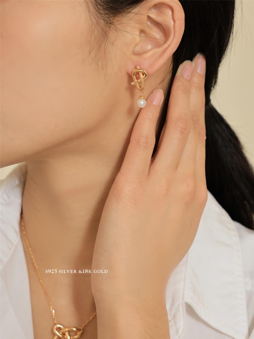 Weave Shaped Gold Plated Pearl Earrings
