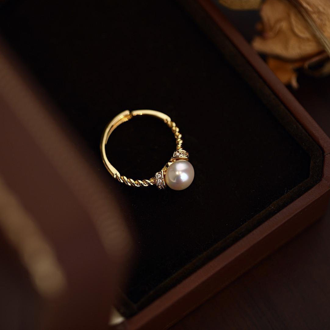 Adjustable Pearl Ring