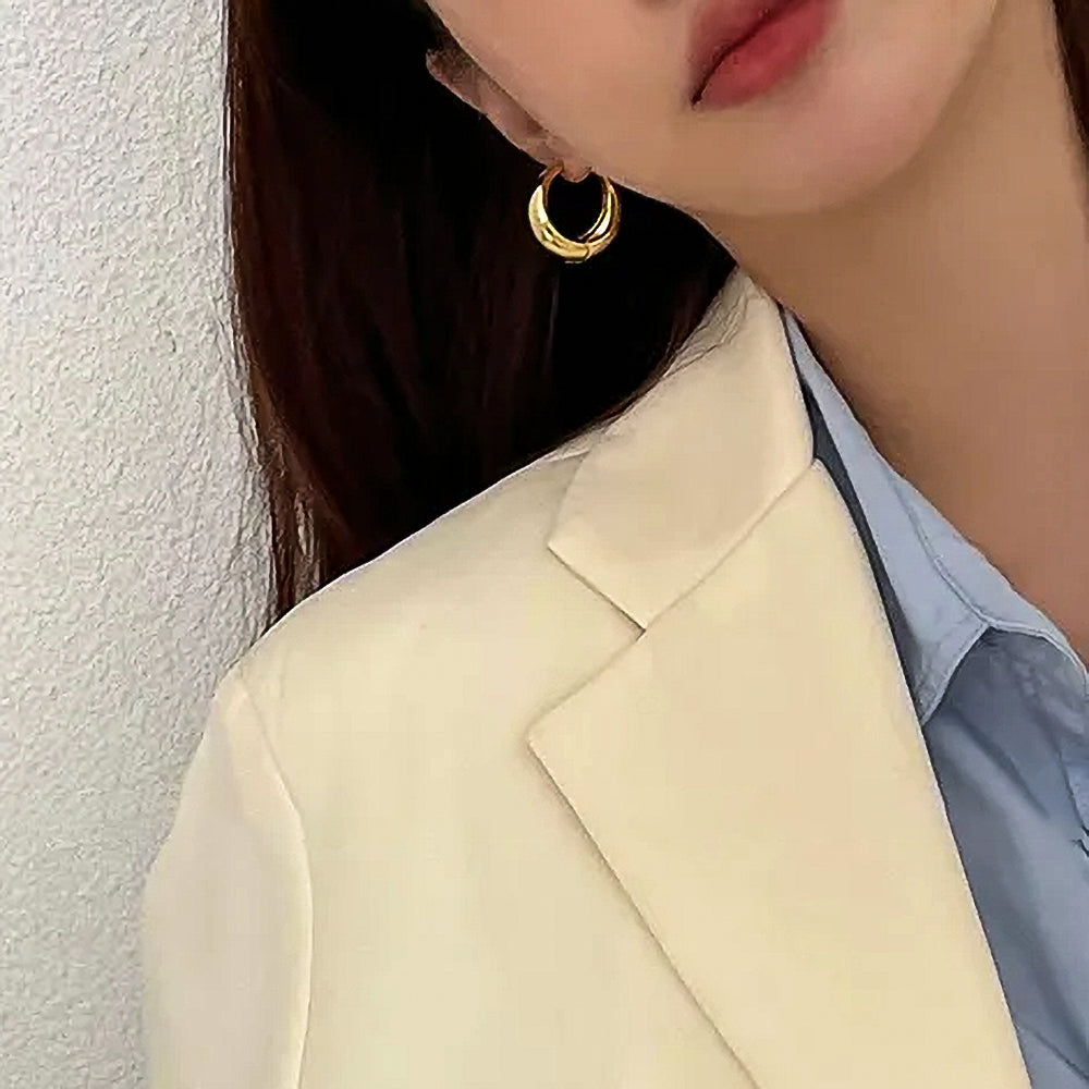 Minimal C-Hoop Earrings