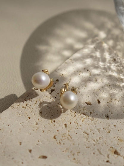 Freshwater Pearl Bull Head Stud Earrings