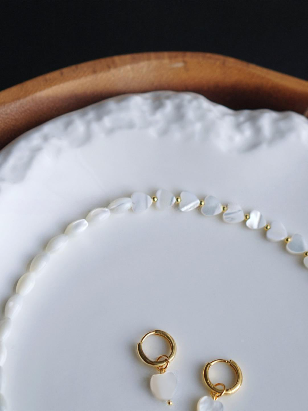 Natural Mother-of-Pearl Seed Bead Heart Pendant Necklace