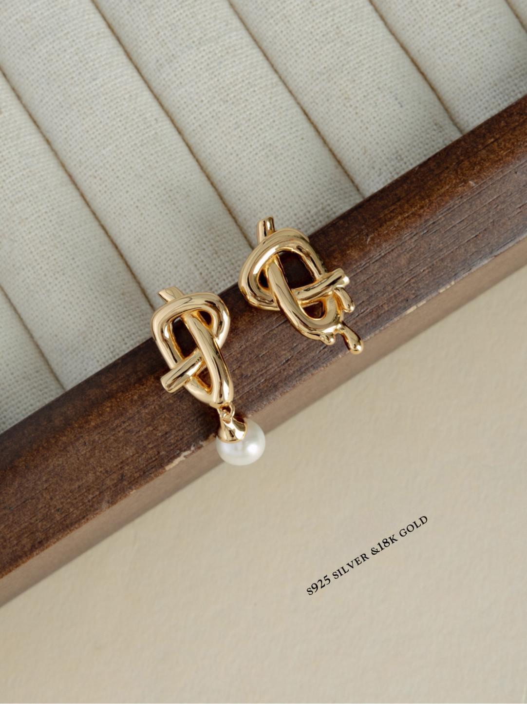 Weave Shaped Gold Plated Pearl Earrings