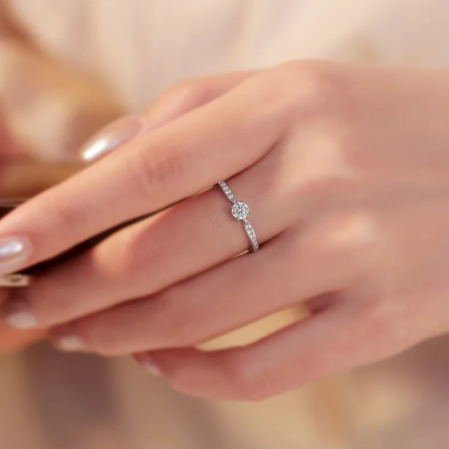 Minimal Solitaire Moissanite Ring