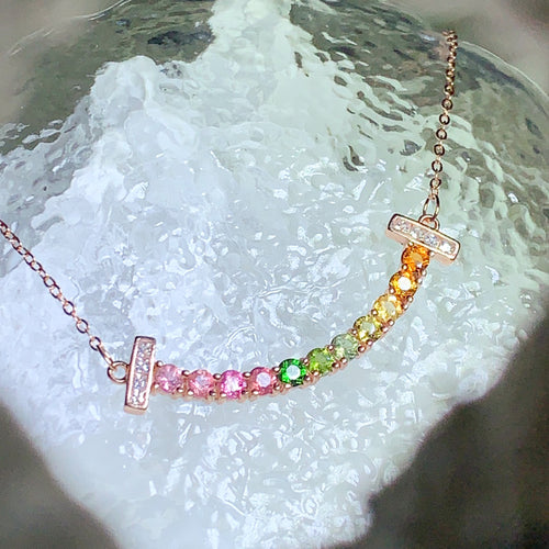 Curved Serenity Beryl Pendant