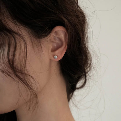 Simple Plain Moissanite Earrings