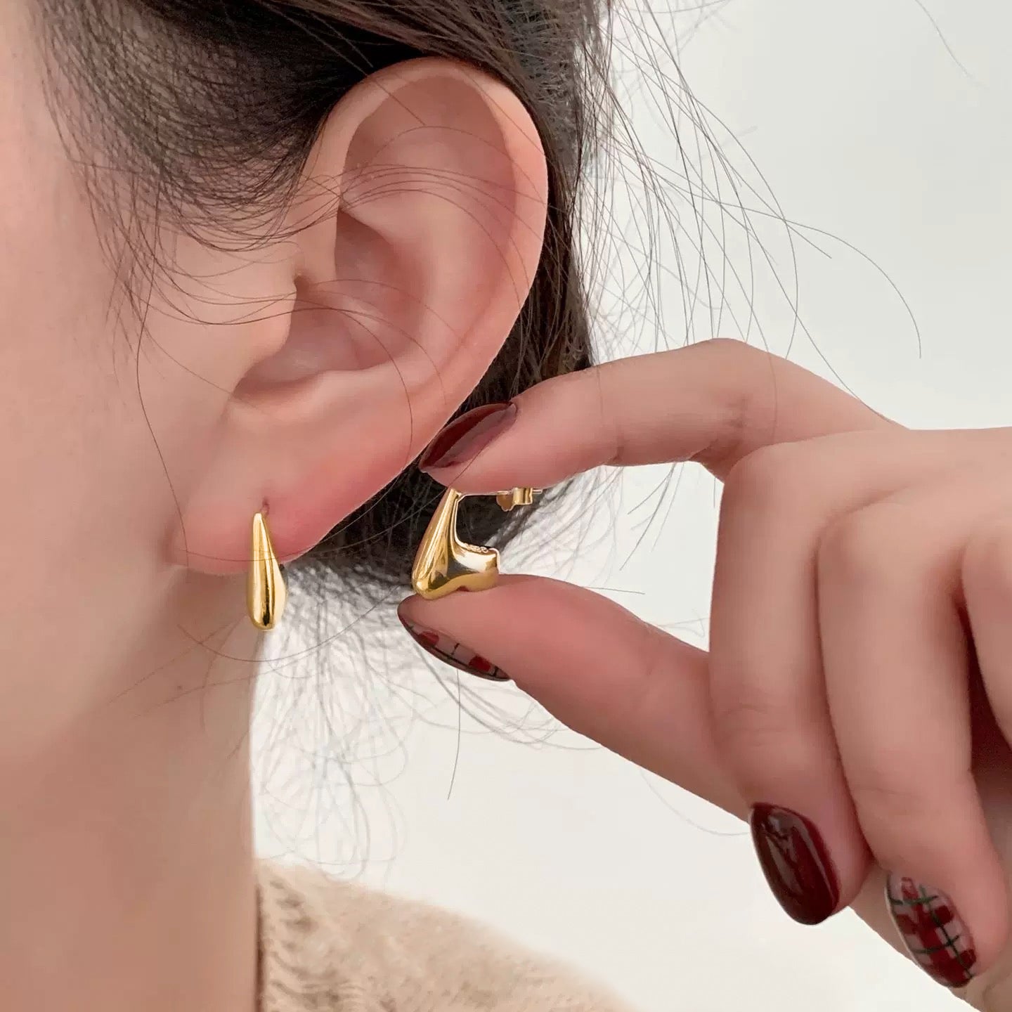Drop Shaped Reverse Heart Profile S925 Earrings