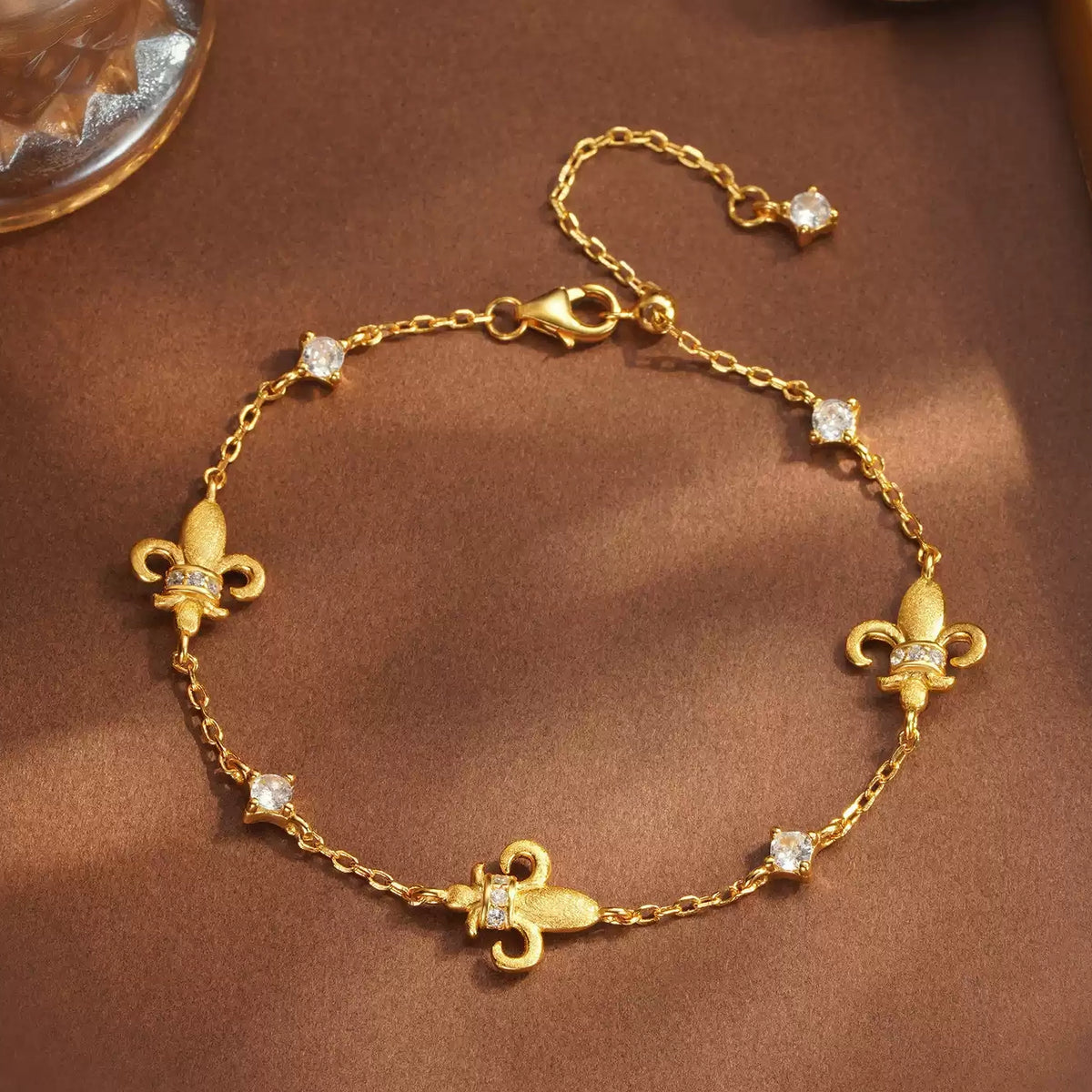 Iris Floral Glow Bracelet
