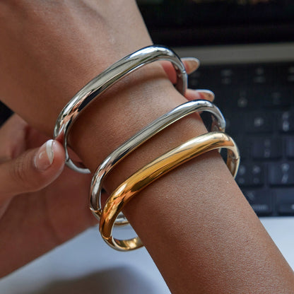 Minimal Curve Square Bracelet
