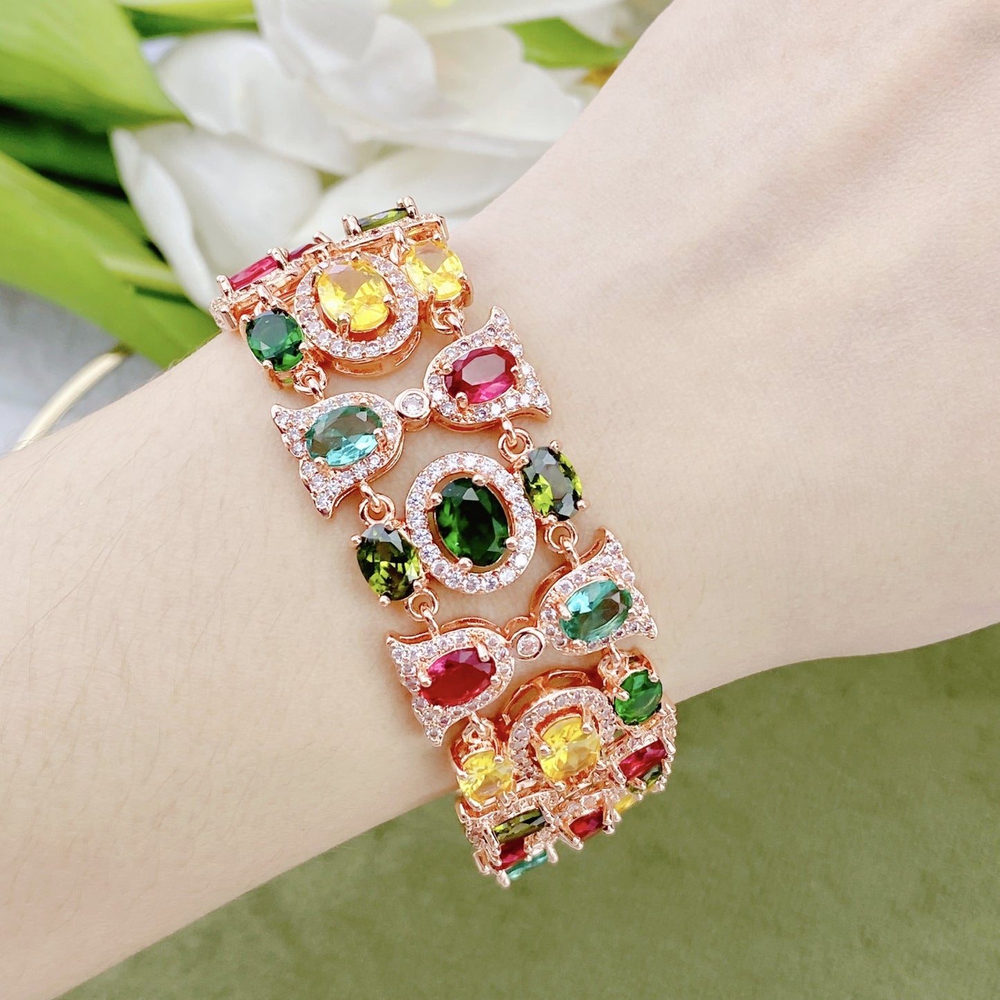 Multicolor Cluster Wide Link Bracelet