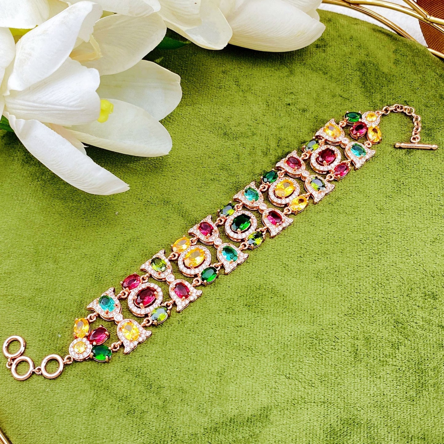 Multicolor Cluster Wide Link Bracelet