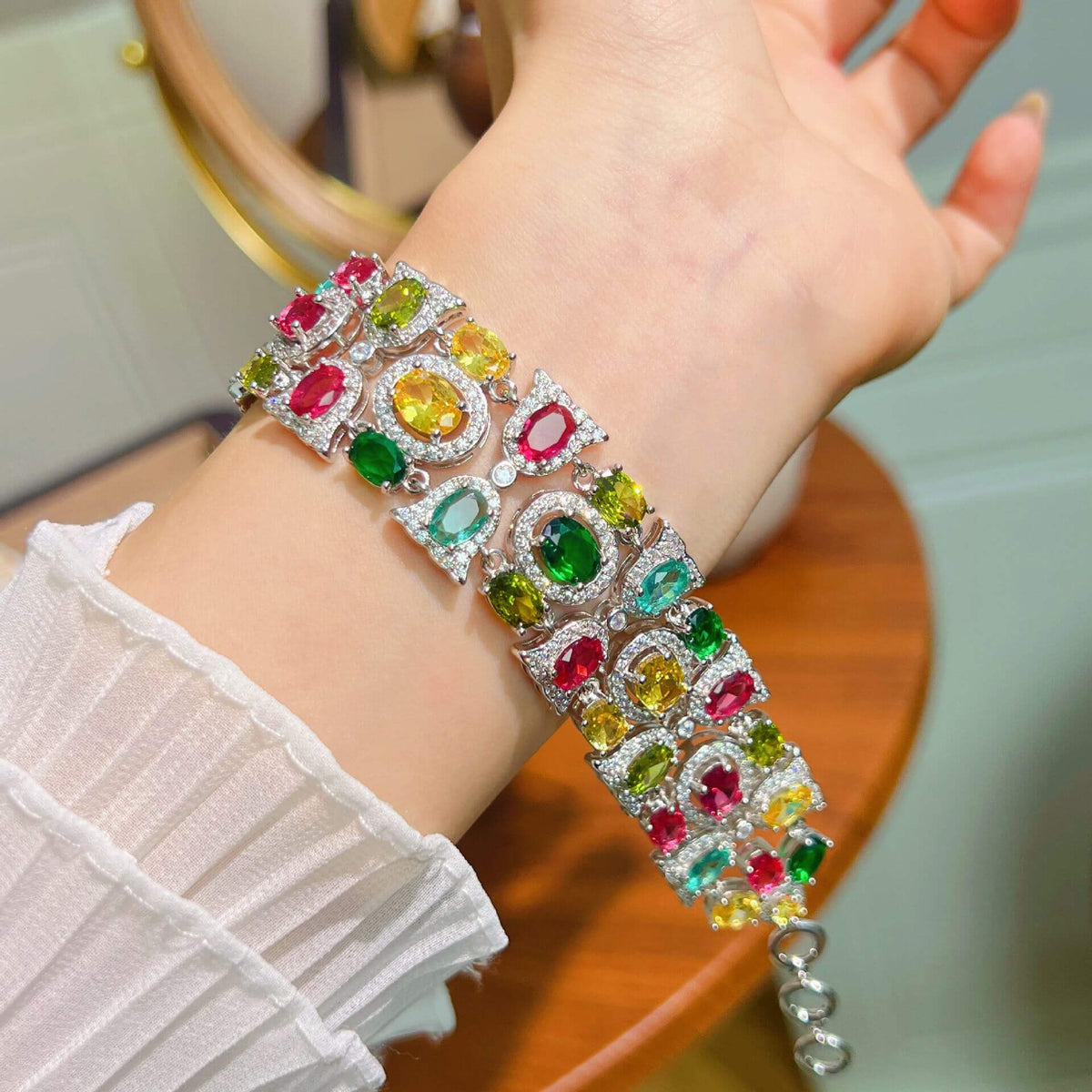 Multicolor Cluster Wide Link Bracelet