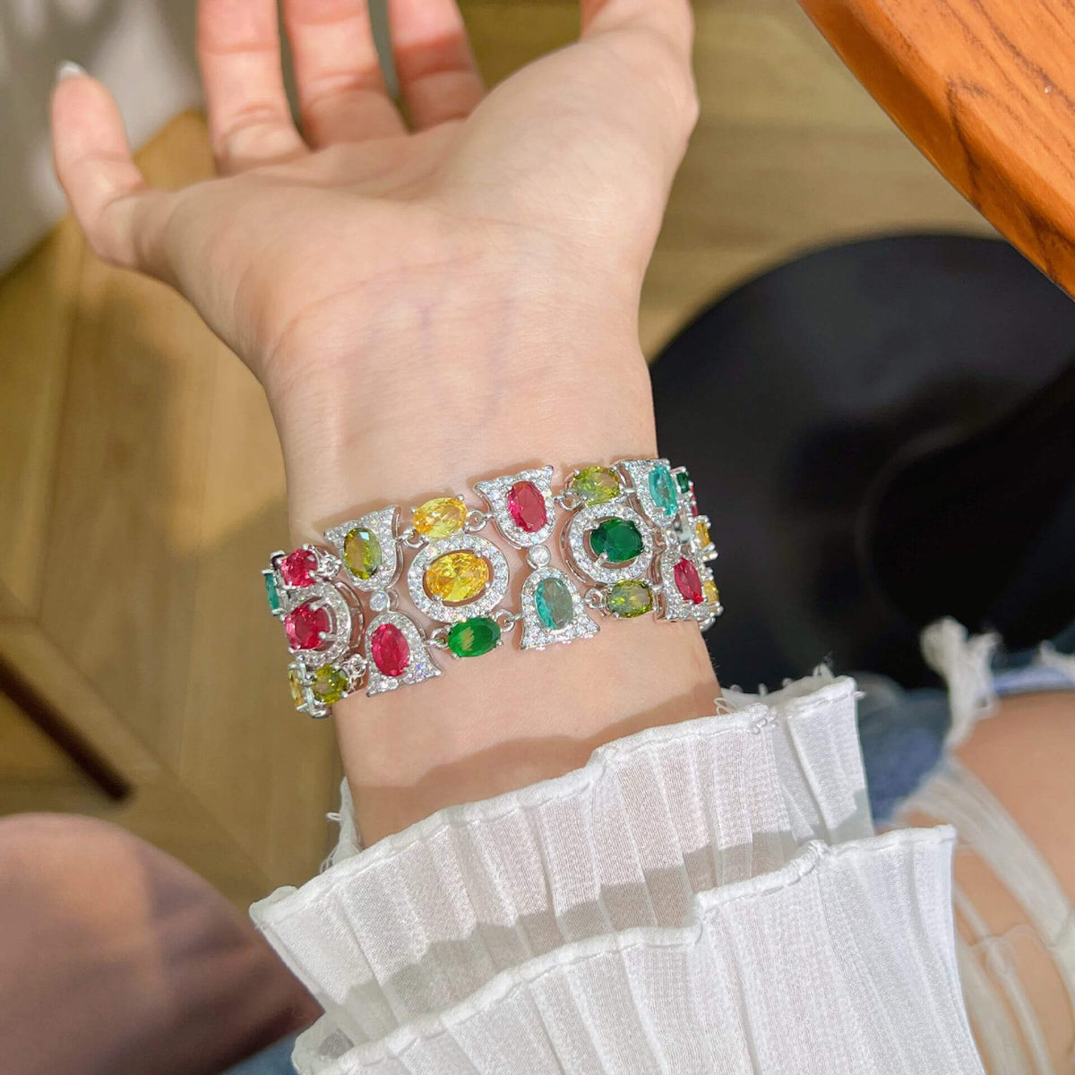Multicolor Cluster Wide Link Bracelet
