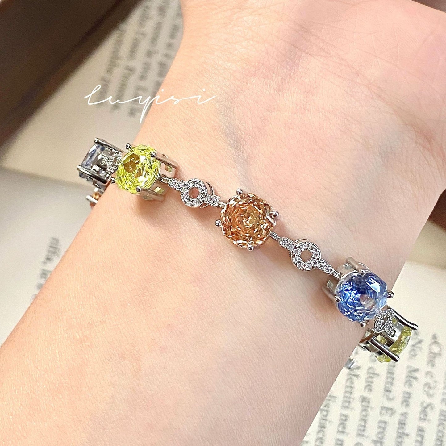 Color Swirl Link Bracelet