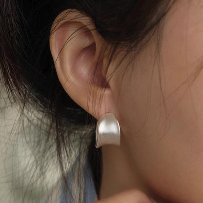 Modern Wave Curve Hoop Earrings