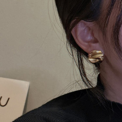 Wrinkled Texture Earrings