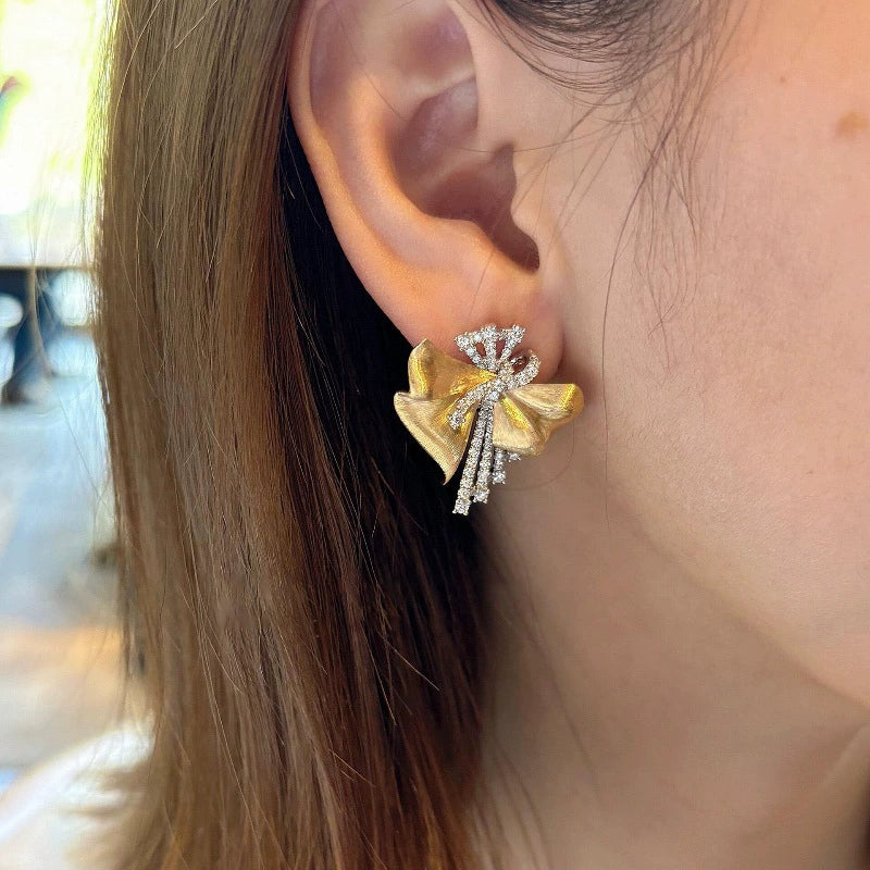 Bow Spark Grace Earrings