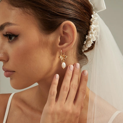 Dainty Floral Pearl Earirngs