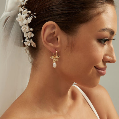 Dainty Floral Pearl Earirngs