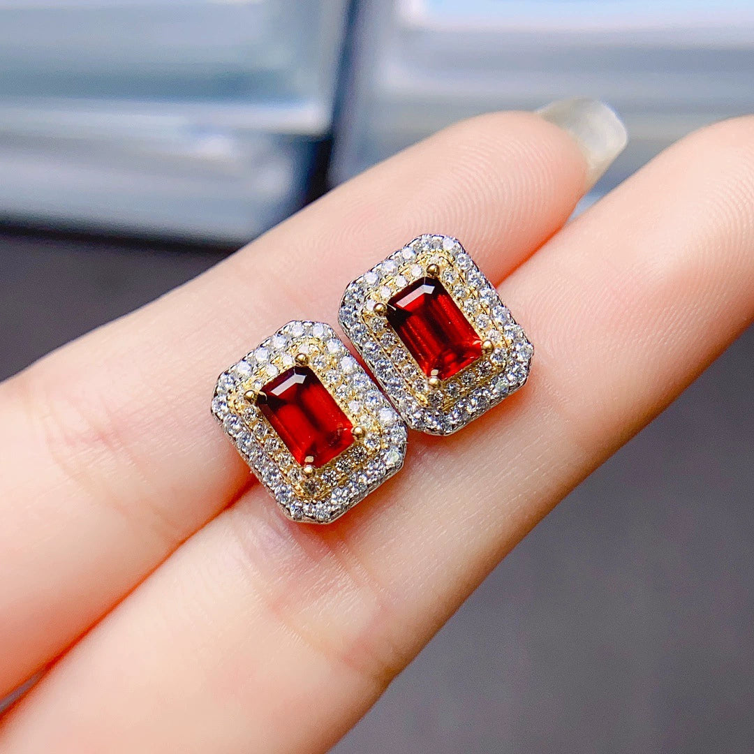 Geometry Frame Garnet Earrings