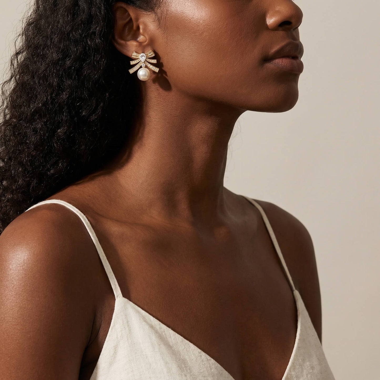 Grand Bow Pearl Earrings