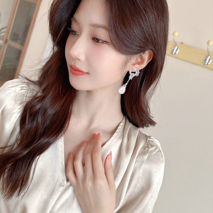 Elegance Pearl Dangle Earrings