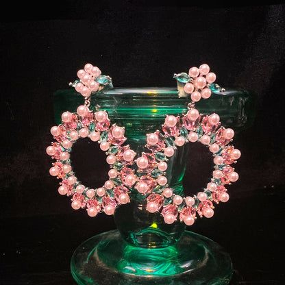Cluster Pearls Hoop Earrings