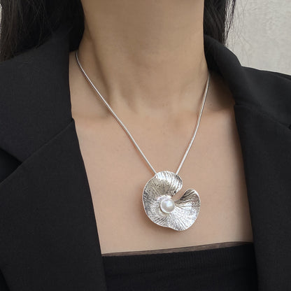 Spiral Pearl Shell Necklace