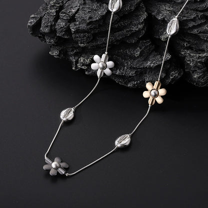 Bloom & Shell Long Necklace