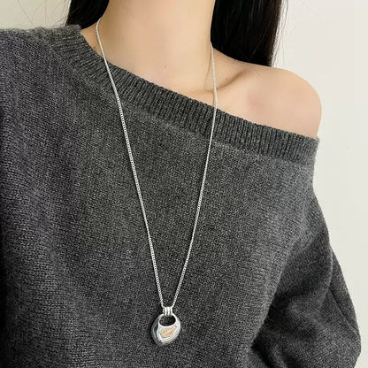 Minimalist Fluid Pendant Necklace