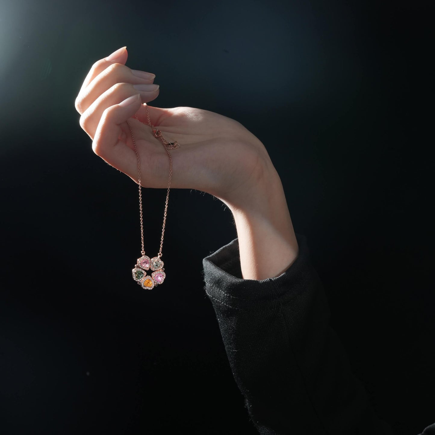 Magnetic Heart Bloom Necklace