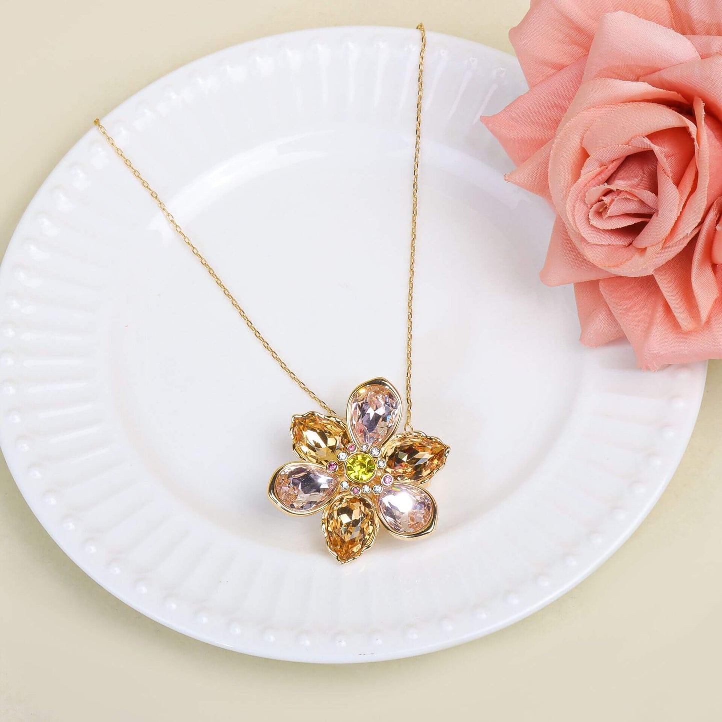 Sunlit Floral Necklace
