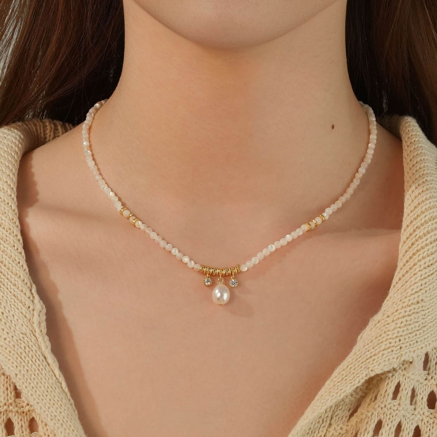 Chic Baroque Pearl Necklace