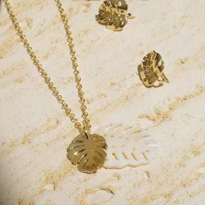 White Nacre Monstera Leaf Gold Plated Neckalce